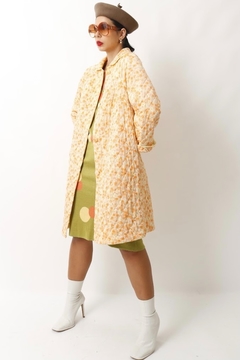 robe matelasse laranja flores vintage na internet