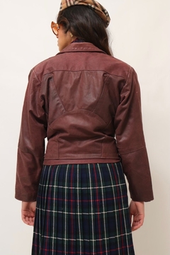 jaqueta couro cropped bordo vintage