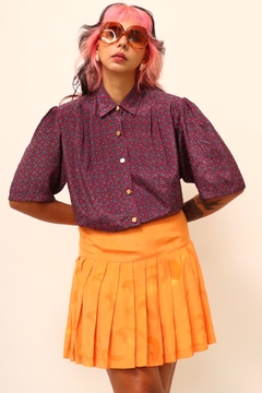 Camisa roxa manga curta com estampa azul e bege tecido - comprar online