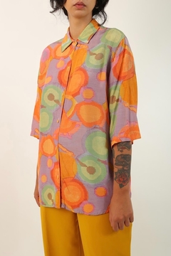 camisa estampa color vintage levinha