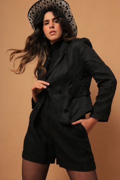 Imagem do conjunto linho preto Shorts + blazer cropped