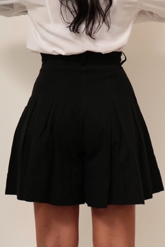 Shorts pregas preto cintura alta - loja online