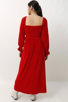 vestido veludo vermelho bordado decote - comprar online