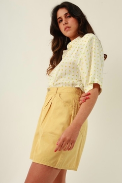 shorts cintura mega alta amarelo vintage na internet