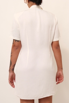 Vestido branco curto estilo blazer New York na internet