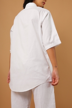 camisa branca Lacoste original vintage - Capichó Brechó