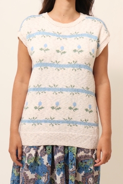 Imagem do Pulover tricot flores vintage colete azul
