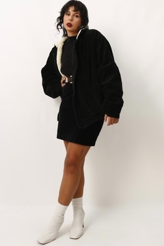 jaqueta veludo preta forro pelucia carneiro na internet