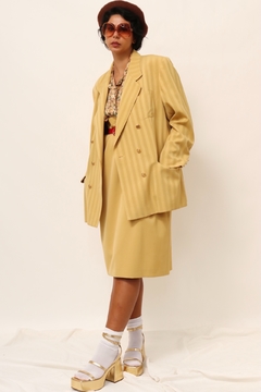 Conjunto de alafaiataria amarelo saia + blazer - loja online