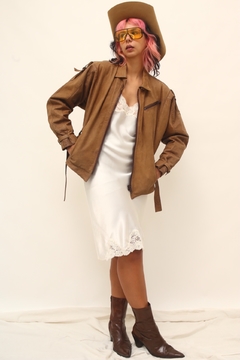 Jaqueta acinturada marrom couro - loja online