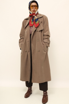 Imagem do Trench coat marrom aveludado forrado vintage