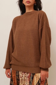 Imagem do tricot vintage marrom bufante grosso