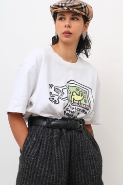 camiseta 90’s vintage estampa na internet