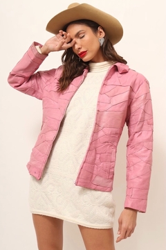 jaqueta couro rosa recortes forrada na internet