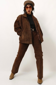 jaqueta couro camurça marrom forrada C.G.C - comprar online