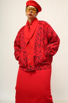 Jaqueta vermelha acolchoada estampada
