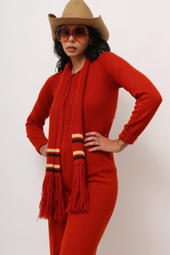 Macacão Deia vermelho cachecol EM TRICOT 70´S - loja online