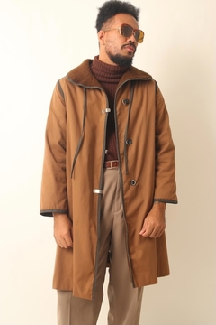 casaco estilo capa bege todo forrado pelucia na internet