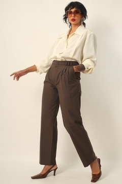 Calça marrom cintura alta vintage