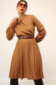 Vestido marrom pregas vintage - loja online