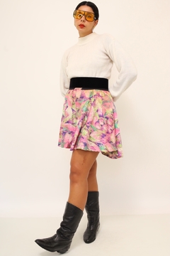 shorts amplo floral cintura alta