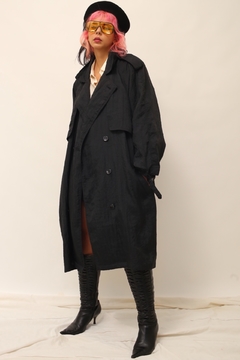 Trench coat preto nylon amplo - Capichó Brechó