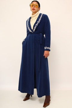 Robe azul aveludado bordado manga e gola - loja online