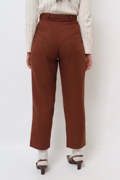 Calça cintura alta marrom estilo linho - loja online