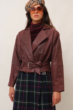 jaqueta couro cropped bordo vintage - comprar online