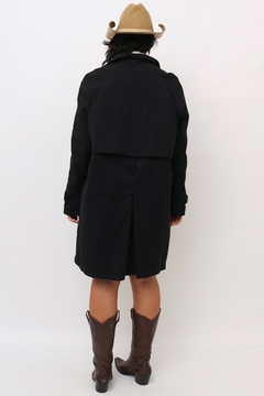 casaco estilo trenc coat preto aveludado - comprar online