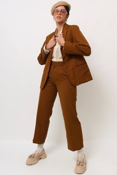 conjunto calça + blazer vintage marrom na internet