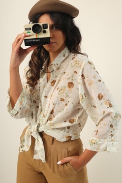 Camisa floral flores em marrom - loja online