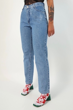 Calça jeans cintura media azul grossa