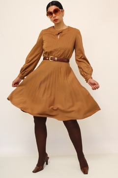 Vestido marrom pregas vintage na internet