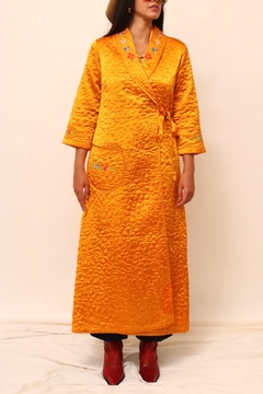Robe dourado bordado matelasse vintage - loja online