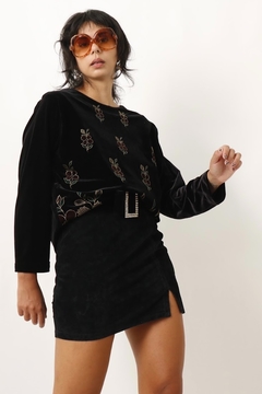 Blusa veludo estampa flores frente