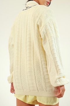 Imagem do Pulôver lã textura vintage bordado gola