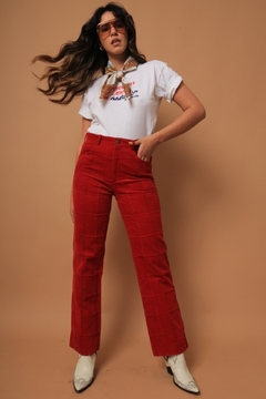 Calça veludo vermelha cintura media vintage - Capichó Brechó