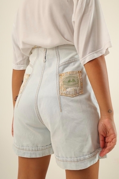 shorts jeans cintuta alta recorte floral - comprar online