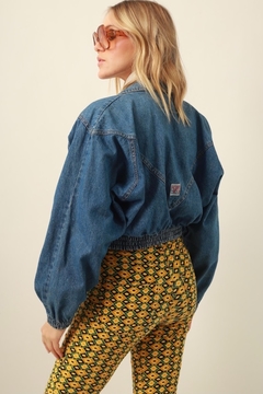 Jaqueta jeans Cropped vintage 90’s na internet
