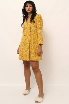 vestido amarelo floral forrado alfaiataria - Capichó Brechó