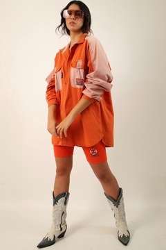 camisa estampa laranja bicolor vintage - Capichó Brechó