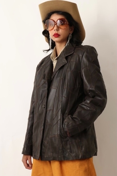 jaqueta couro marrom recortes vintage - comprar online