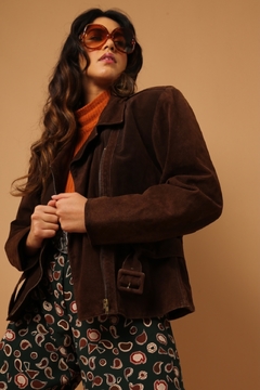 Jaqueta couro marrom acintutada vintage na internet