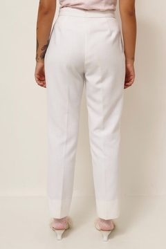 Imagem do calça branca cintura alta estilo linho