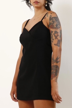 mini vestido preto aveludado vintage 90’s - comprar online