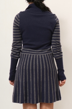 Imagem do Vestido tricot azul listras cinza gola alta