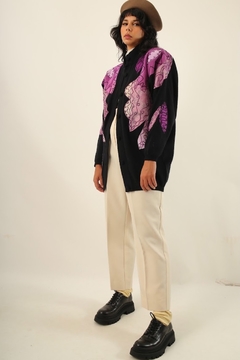 Casaco tricot ombreira recortes lilas