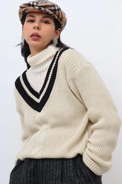 pulover bege gola V em preto vintage na internet
