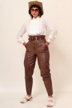 Calça 100% couro marrom cintura alta - comprar online